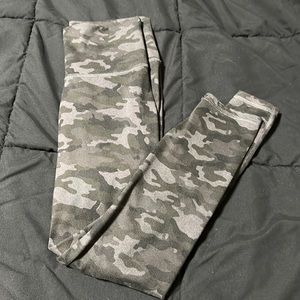 Fabletics leggings- size XXS/ 0-2 camo